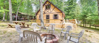 Family Roscommon Home - 3 Mi to Higgins Lake