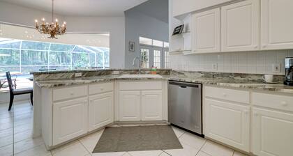 4 Mi to Rainbow Springs: Dunnellon Villa w/ Pool!