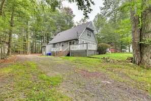 Interior - 5 Mi to Tobyhanna State Park: Home w/ Game Room! (Tobyhanna)