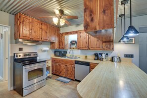 House (4 Bedrooms) | Interior