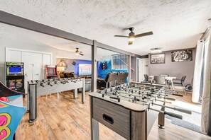 Interior - A Time to Remember' Home in Tobyhanna With Pool! (Tobyhanna)