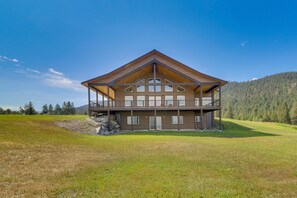 Exterior - Mountain & Lake View Rexford Estate on 28 Acres! (Rexford)