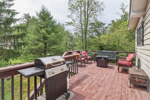 House (3 Bedrooms) | Interior - Tobyhanna Home w/ Fire Pits - 9 Mi to Kalahari! (Tobyhanna)