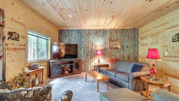 House (2 Bedrooms) | Front of property