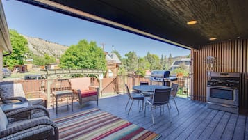 House (5 Bedrooms) | Interior