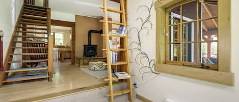 Cottage (2 Bedrooms) | Interior