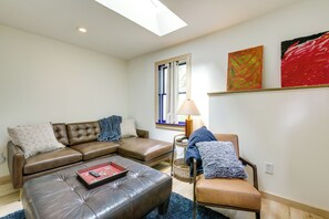 Cottage (2 Bedrooms) | Interior