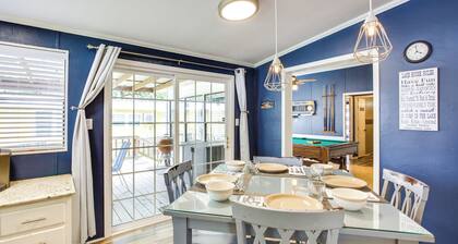 Hot Tub & Dock: Lakefront Mabank Home