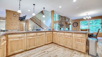 Rumah (5 Bedrooms) | Interior