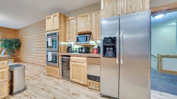 Rumah (5 Bedrooms) | Interior