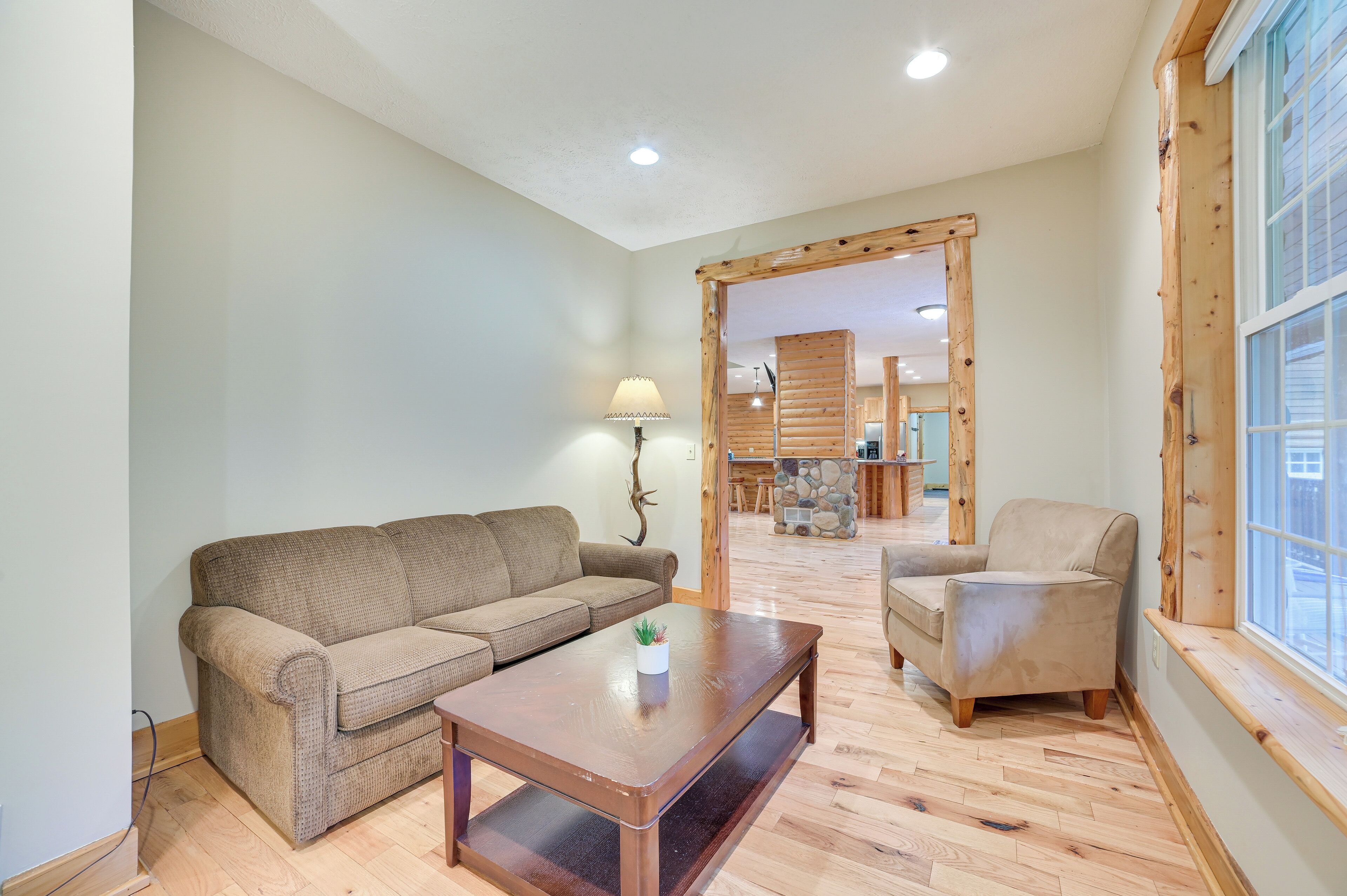 House (5 Bedrooms) | Interior