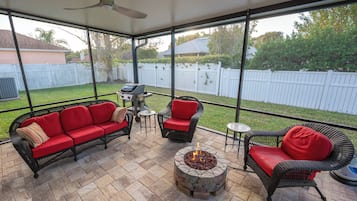 House (3 Bedrooms) | Interior