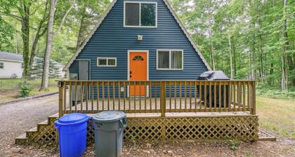 Cozy Michigan Escape w/ Deck, Fire Pit & Grill!