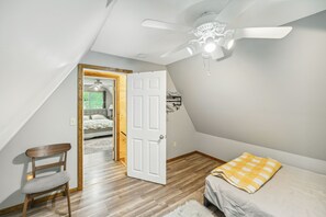 2 bedrooms, bed sheets - Cozy Michigan Escape w/ Deck, Fire Pit & Grill! (Ludington)