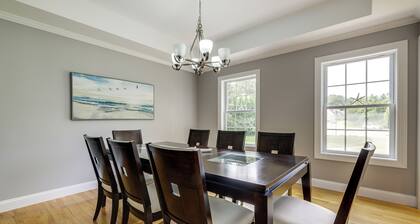 Spacious Connecticut Home - Deck, Grill & Fire Pit