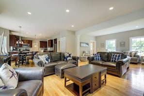 House (4 Bedrooms) | Interior