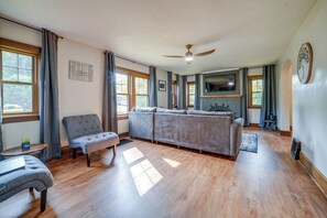 Talo (4 Bedrooms) | Sisätilat