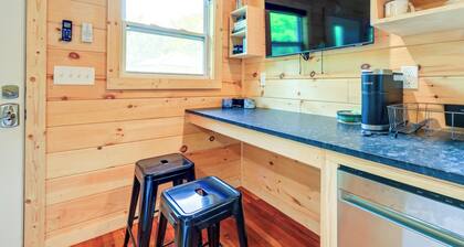 Cozy Hiker's Hideaway: Steps From Creeper Trail!