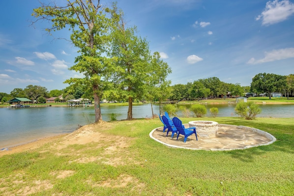 House (5 Bedrooms) | Interior - On Cedar Creek Reservoir: Malakoff Home w/ Pool! (Malakoff)