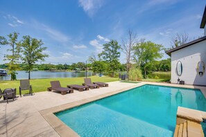 House (5 Bedrooms) | Front of property