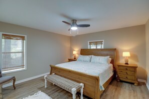 House (4 Bedrooms) | Interior - Arkansas Vacation Rental on Greers Ferry Lake! (Higden)