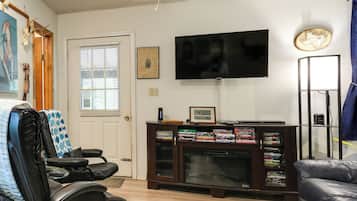 House (1 Bedroom) | Interior