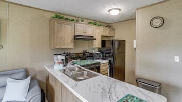 House (1 Bedroom) | Interior