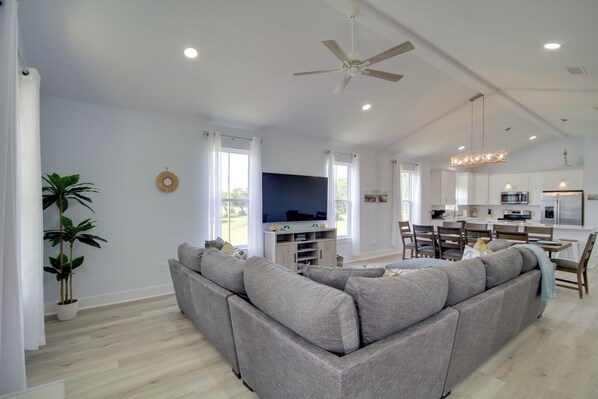 House (4 Bedrooms) | Interior
