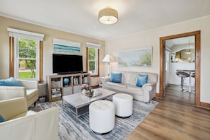 Cottage (2 Bedrooms) | Interior