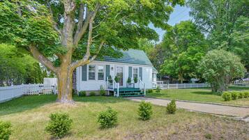 Cottage (2 Bedrooms) | Interior