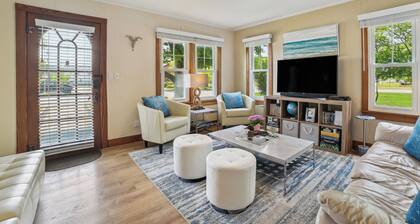 Boyne City Cottage: Walk to Downtown & Lake!