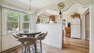 Cottage (2 Bedrooms) | Interior