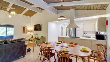 Rumah (4 Bedrooms) | Interior