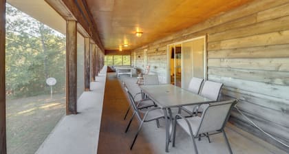 Greers Ferry Hideaway: Lake View, Boat Ramp Access