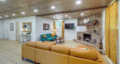 Greers Ferry Hideaway: Lake View, Boat Ramp Access