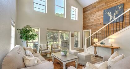 Gorgeous Palo Pinto Home w/ Private Hot Tub!