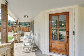 Interior - Gorgeous Palo Pinto Home w/ Private Hot Tub! (Palo Pinto)