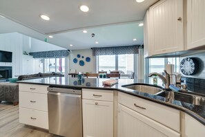 Interior - Luxury Lakefront Boyne City Townhome w/ Views! (Boyne City)