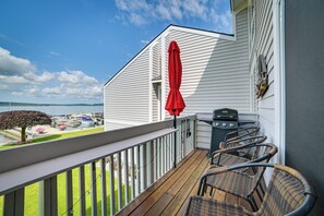 Interior - Luxury Lakefront Boyne City Townhome w/ Views! (Boyne City)