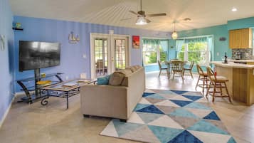 House (2 Bedrooms) | Depan hartanah