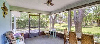 Pet-friendly Sebastian Home: w/ Porch + Lake View!