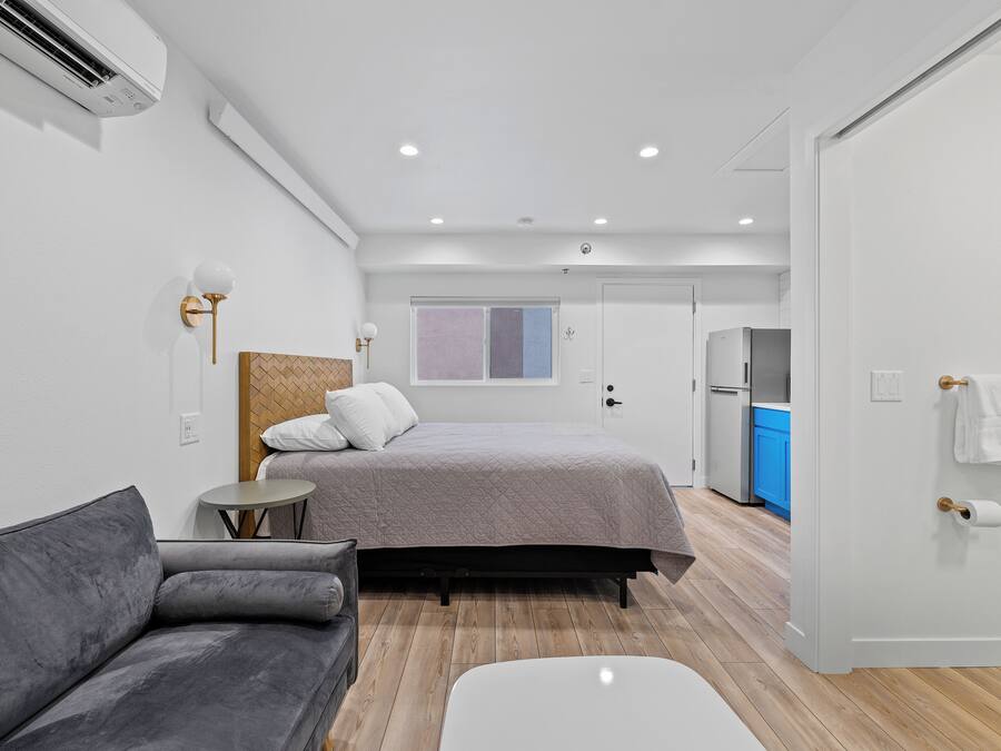 Basic Room | Premium bedding, free WiFi, bed sheets