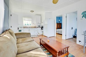 Cottage (2 Bedrooms) | Interior