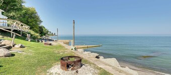 Scenic Geneva Cottage w/ Lake Erie Beach Access!