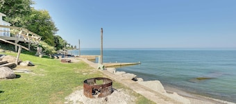 Scenic Geneva Cottage w/ Lake Erie Beach Access!