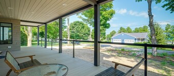 Spacious Michigan Home ~ 6 Mi to Boyne Mountain!