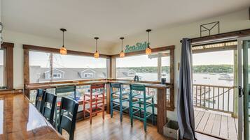 Apartment (2 Bedrooms) | Front of property