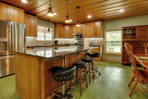 單棟房屋 (4 Bedrooms) | 內部