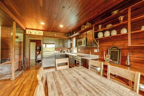 House (1 Bedroom) | Interior