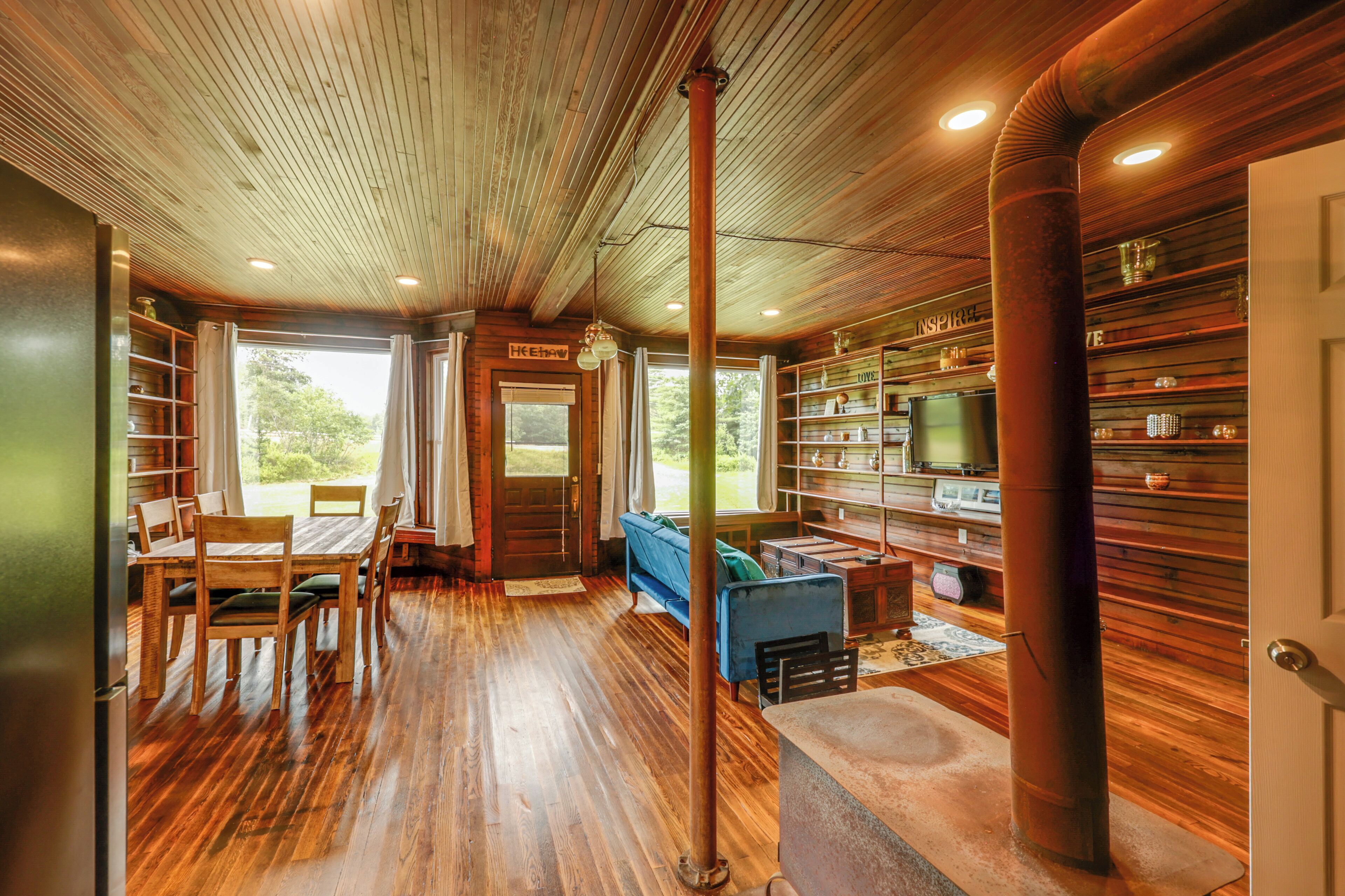 House (1 Bedroom) | Interior